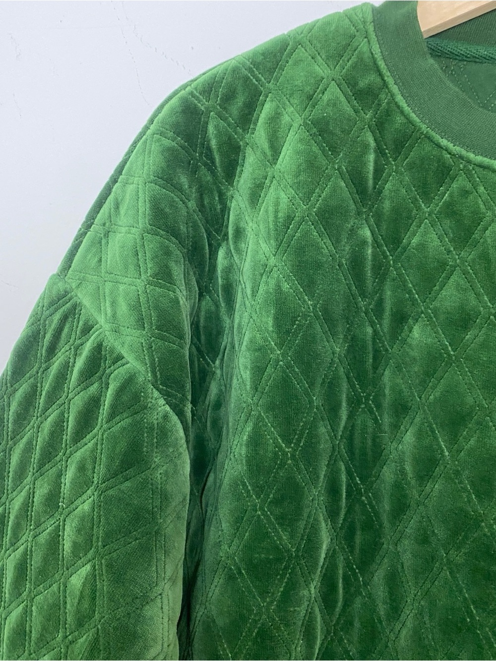 NWOT Tuckernuck Douglas Fir Velour Green Casual Preppy Size M - Picture 5 of 11